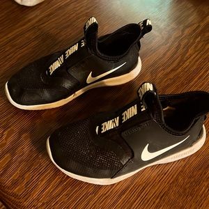 Nike kids flex runner